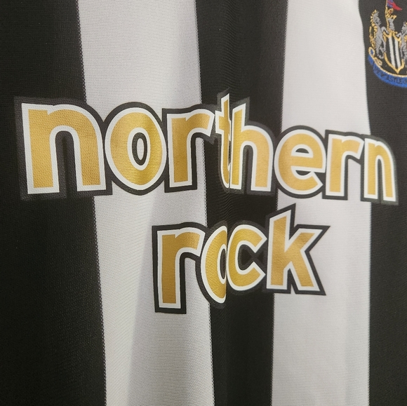 Newcastle United - Home (2005-07) - Medium - Picture 3 of 8